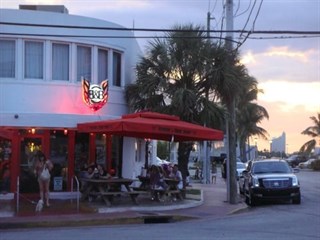 Burger & Beer Joint