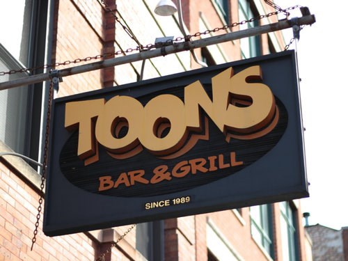 toons bar and grill kitchen hours